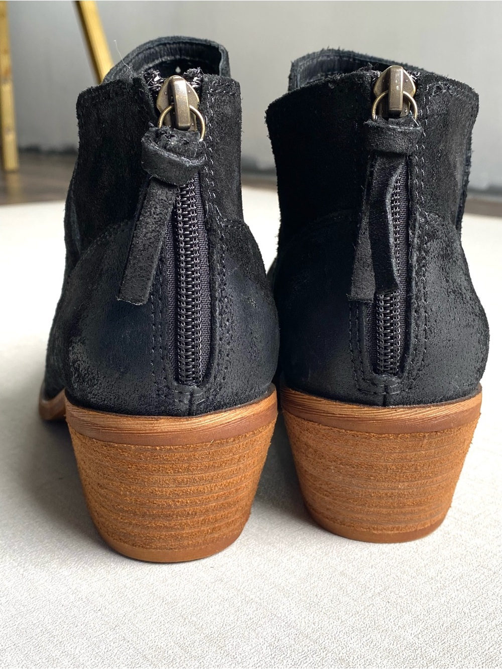 NEW Söfft Black Leather Perforated Cutout Ankle Booties Block Heel Size 7.5 - Picture 12 of 12